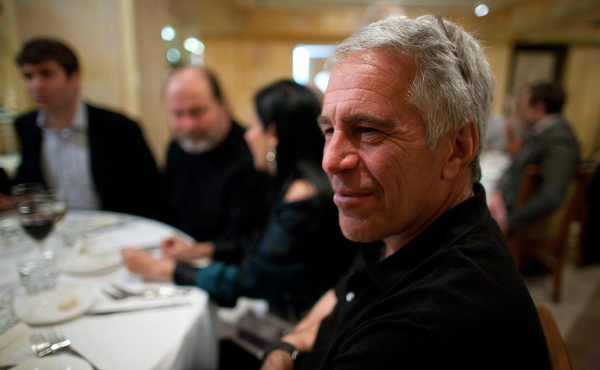 &laquo;Взгляни на свое нижнее белье&raquo;. Как Эпштейн вмешивался в политику в Азии