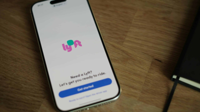 Акции Lyft выросли на 20% после отчета благодаря возвращению удаленщиков в офисы