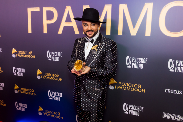 Киркоров признался, что делает пластические операции для своих поклонников