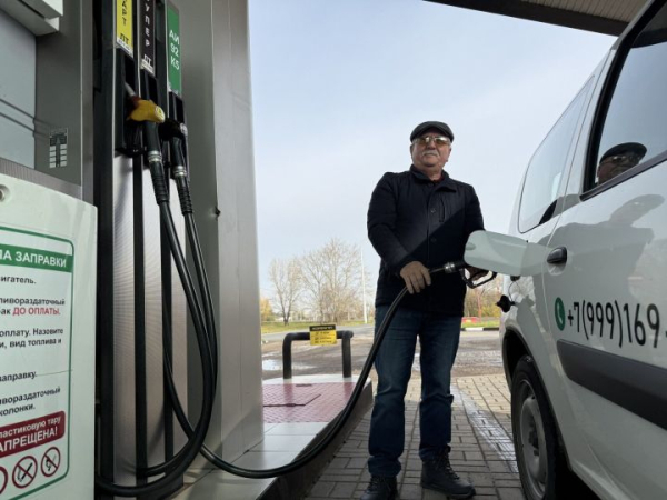 Бензин 92 марки подорожал в Татарстане за год на почти на 15 процентов