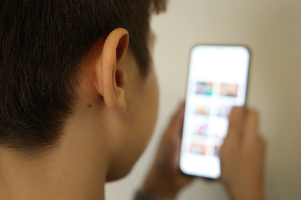 «Смартфон – не няня»: запретить доступ детей к соцсетям предложили в Казахстане