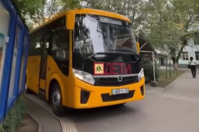 Спецмузыкальные школы-интернаты получили новые автобусы в Алматы