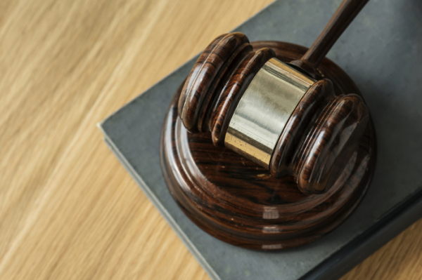 Судью ООН приговорили к шести годам тюрьмы