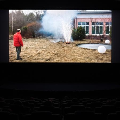 В кинотеатре &laquo;Мир&raquo; состоялся премьерный показ фильма &laquo;Фейерверки днем&raquo;