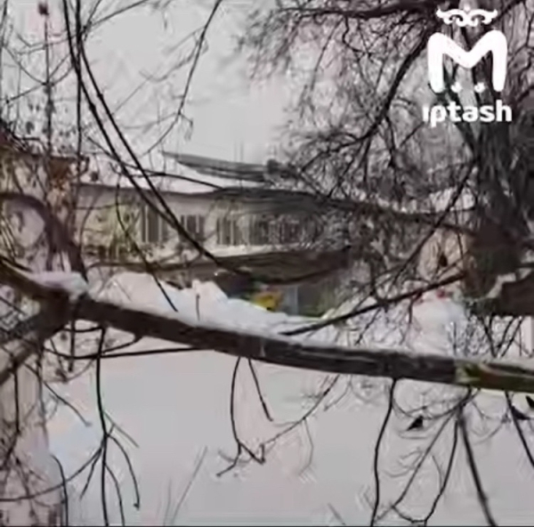 В детской поликлинике Московского района Казани обвалилась крыша