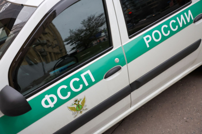 Житель Кузбасса скрывался от алиментов для дочери с помощью брата-близнеца