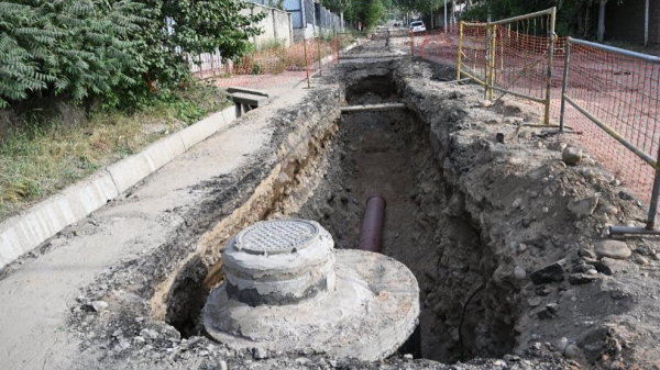 Аким Алматы Дархан Сатыбалды потребовал завершить дорожные работы по городу до осени