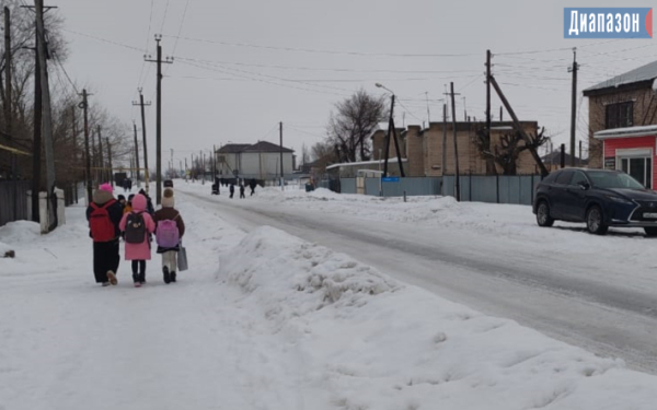 Курайлы относится к городу, но условий городских нет