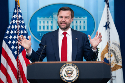 Мать-наркоманка, брат в ВСУ. Вэнсу &mdash; 42: биография &laquo;преемника Трампа&raquo;