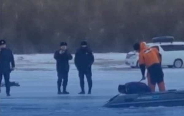 Водитель погиб в провалившейся под лед машине в Атырауской области