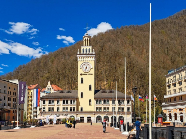 &laquo;Рабочие поездки&raquo; в Сочи обернулись уголовным делом для саратовского чиновника