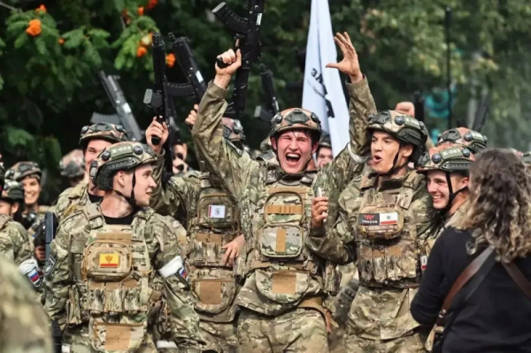 Герой России Владислав Головин принял участие в молодежной &laquo;Зарнице 2.0&raquo; в Оренбурге