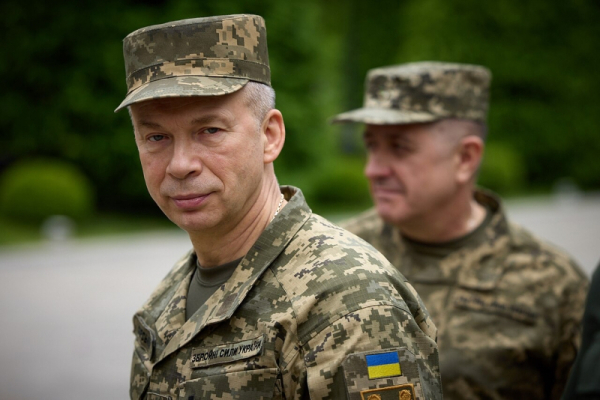 Guardian сообщила о возможной скорой смене главкома ВСУ Сырского