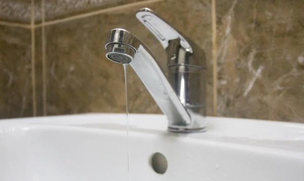 При проведении аварийных работ на нескольких улицах Казани отключат воду