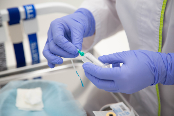 Вирусолог Нетесов объяснил вспышку вируса Нипах нарушениями норм биобезопасности