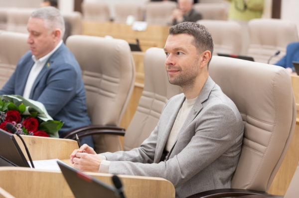 Оборонный завод вернул дачникам свет после жалобы депутату Вихареву