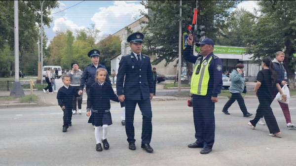 В новом учебном году за каждой школой в Казахстане закреплены сотрудники полиции