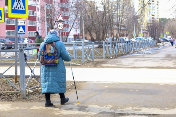 С марта в Новосибирске вступают в силу новые правила для пенсионеров, туристов и должников