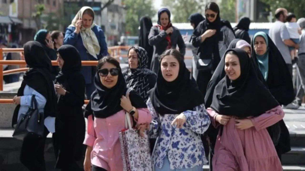 В Иране женщинам больше не надо надевать хиджаб