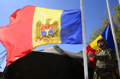 Додон: Запад привел Санду к власти ради тылового обеспечения Украины