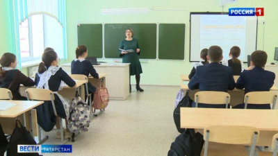 Путин: Графики школ и детсадов должны соответствовать режиму родителей