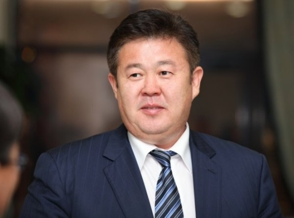 "Цена одной чашки чая в кабинете Камчы Ташиева - 10 миллионов долларов"