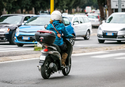 "Хлам" на дорогах: половина мотоциклов и мопедов в Казахстане старше 20 лет