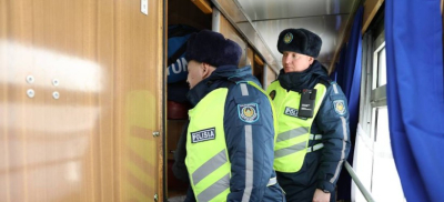 Более 500 пьяных пассажиров сняли с поездов за 10 месяцев транспортные полицейские в Казахстане