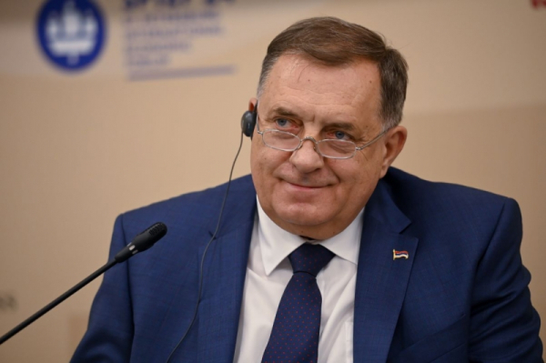 Додик заявил о планах прилететь в Москву на 9 Мая