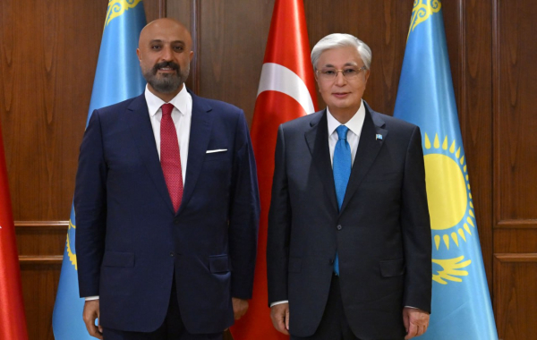 Президент принял председателя правления YDA Holding Хусейна Арслана