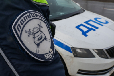 Автобус с пассажирами врезался в жилой дом