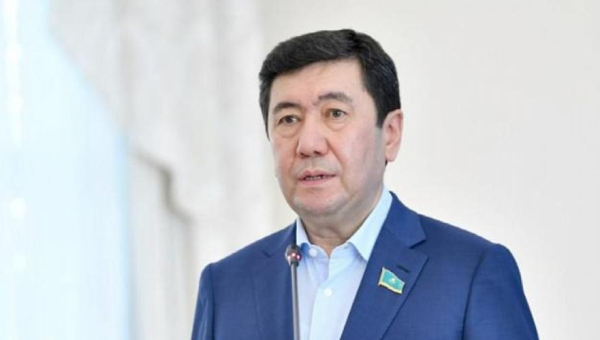Кошанов анонсировал совместное заседание палат парламента