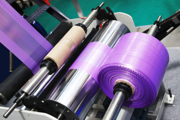 15 тысяч казахстанцев привлекут на строительство производства полиэтилена