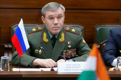 Генерал Герасимов: войска группировки &laquo;Центр&raquo; продвигаются к Доброполью и зачищают Новый Донбасс