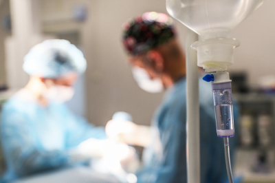 Четверо детей пострадали в аварии с эвакуатором и Mercedes