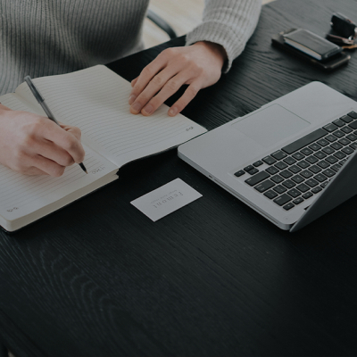 Стипендии и стажировки в августе