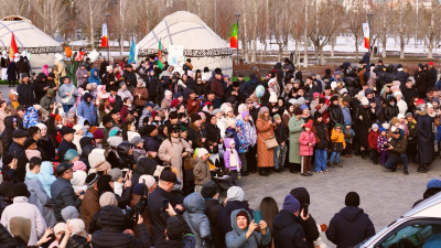 Плов, сумаляк и народные танцы: чем удивляет гостей Наурыз в Астане