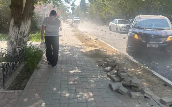 Дорогу открыли, но кто уберет после ремонта