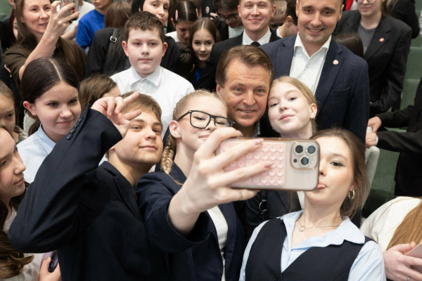 &laquo;Несите добро, радость и созидание&raquo;: какие недетские советы дал подросткам Ильсур Метшин