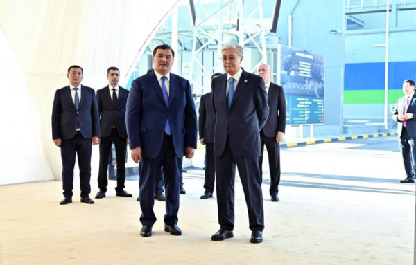 Токаев посетил новую теплоэлектростанцию в Кызылорде