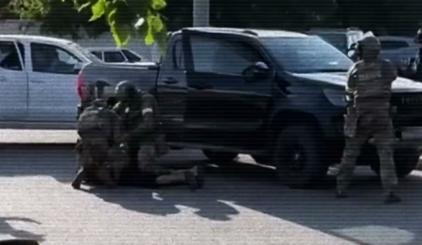 Крупное задержание попало на видео в Уральске