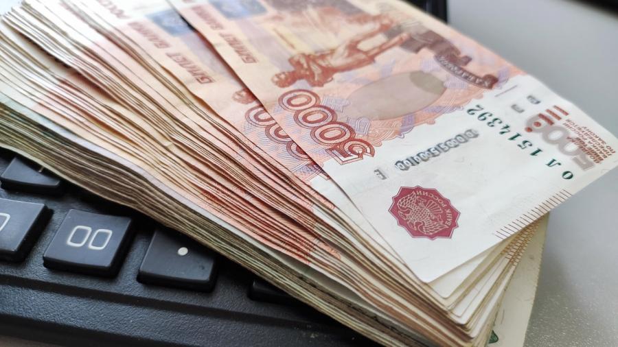 Оклады вырастут с 1 октября: кто получит прибавку и насколько