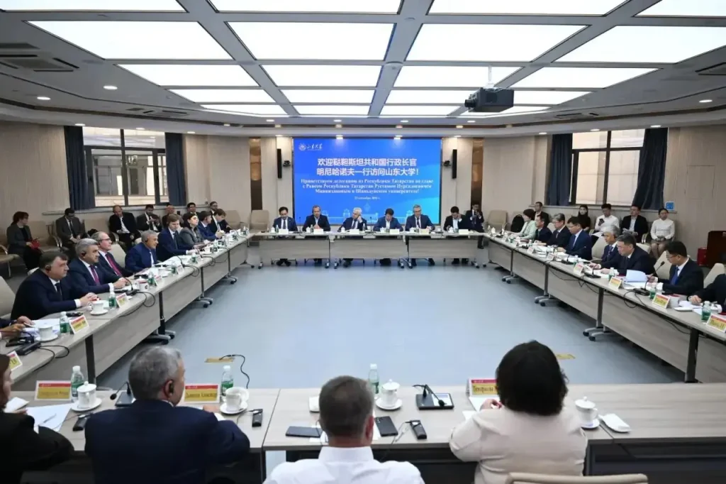Рустам Минниханов в Шаньдунском университете: курс на расширение научно‑образовательного партнёрства с Татарстаном
