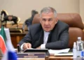 ДТП в Казани: двое пострадавших после столкновения легковушки с «КАМАЗом»