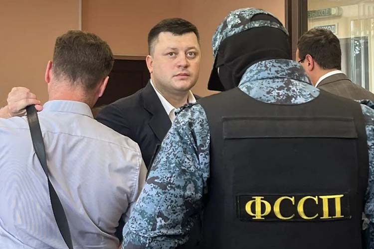«Ъ»: Уголовное дело Ратмира Мавлиева передали в Москву