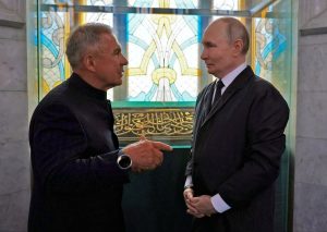 Минниханов поздравил Путина с днем рождения: «Крепкого здоровья, душевного тепла, сил для новых свершений»
