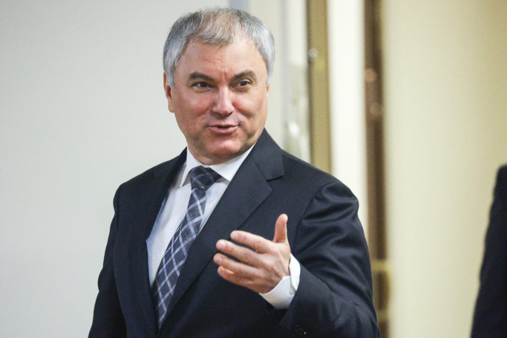 Володин раскритиковал идею Шадаева привязать тарифы связи к росту цен на ЖКХ