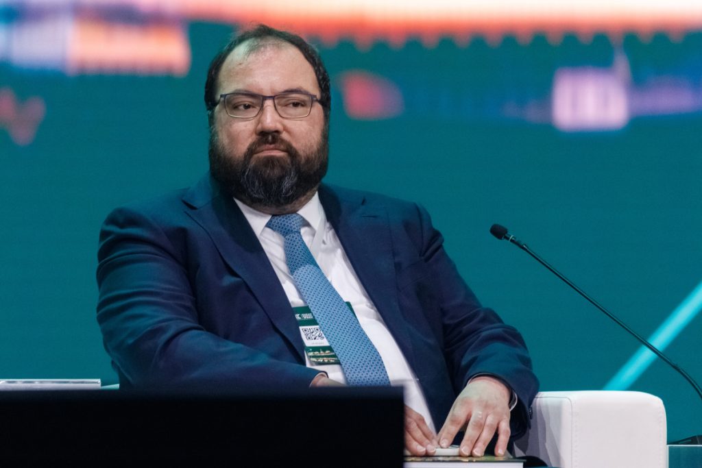 Шадаев: в России разработают меры поддержки строительства дата-центров в регионах
