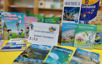 Все учебники доставили в школы – заявили в Минпросвете