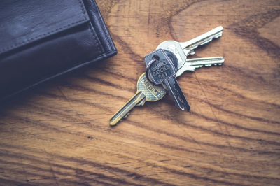 Можно ли продать квартиру, купленную за пенсионные в Казахстане